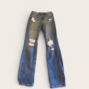 Willow & Root Mom Jeans | Distressed Denim | Size 28